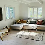 Idyllic Summerhouse On The Cliff With Sea View 펜션 *
