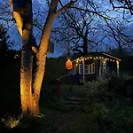 Idyllic Summerhouse On The Cliff With Sea View * 스바네케