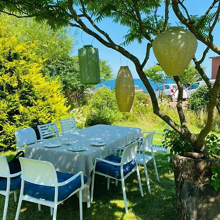 Idyllic Summerhouse On The Cliff With Sea View * 스바네케