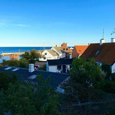 Idyllic Summerhouse On The Cliff With Sea View * 스바네케