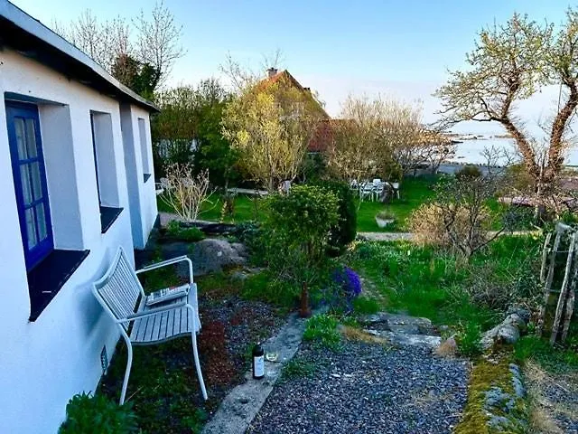 Idyllic Summerhouse On The Cliff With Sea View Σπίτι διακοπών Svaneke
