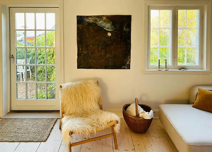 Σπίτι διακοπών Idyllic Summerhouse On The Cliff With Sea View Svaneke